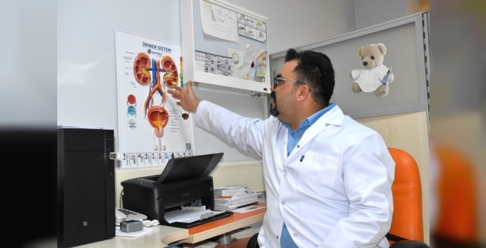 Uzman uyardı: Böbrek sağlığınız için hangi suyu içmelisiniz?