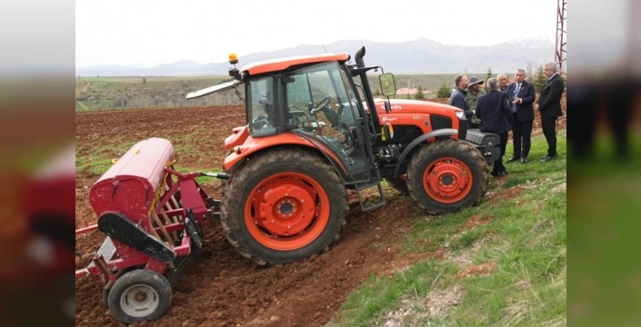 Adana'da çiftçiye çilek ve nohut desteği ile üretim artışı hedefleniyor
