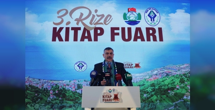 Bakan Çiftçi, Rize Kitap Fuarı'nda okumanın önemini vurguladı