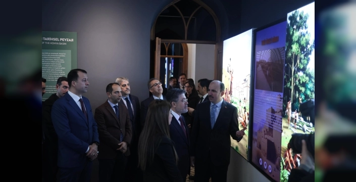 Bakan Yumaklı, Konya'daki dijital tanıtım merkezini ziyaret etti