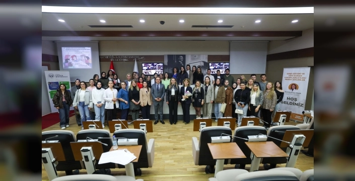 Bakırköy'de anne adaylarına gebelik ve bebek bakımı semineri