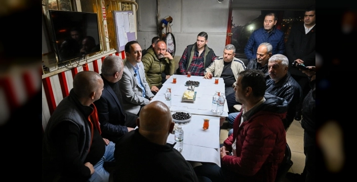 Başkan Eşki, minibüsçülerle kahvaltı yaparak taleplerini dinledi