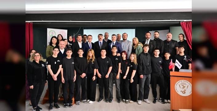 Başkan Yılmaz'dan Yıldırımlı gençlere gelecek odaklı mesajlar