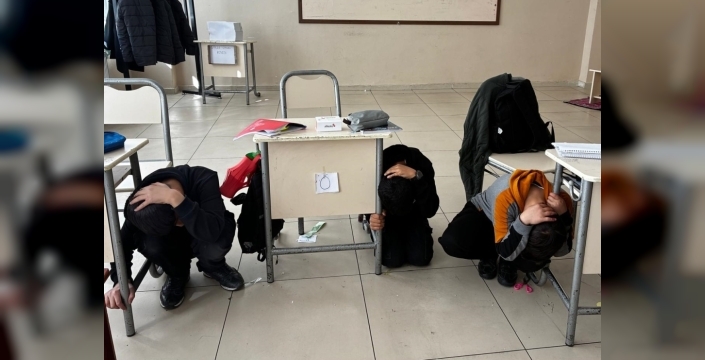 Baskil'de deprem tatbikatı başarıyla gerçekleştirildi