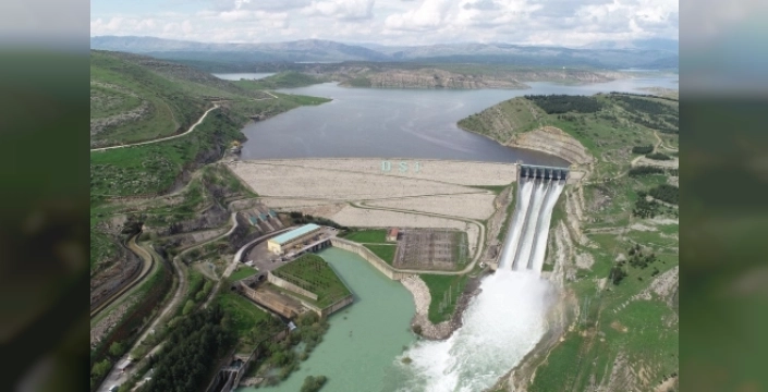 Batman Barajı'ndan kontrollü tahliye: Dere yatağı çevresindekilere uyarı