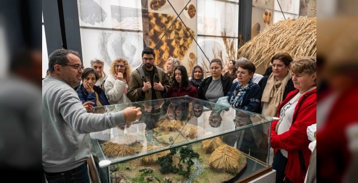 Bornova Belediyesi'nden 'Dijital Torun' projesiyle köprüler kuruluyor