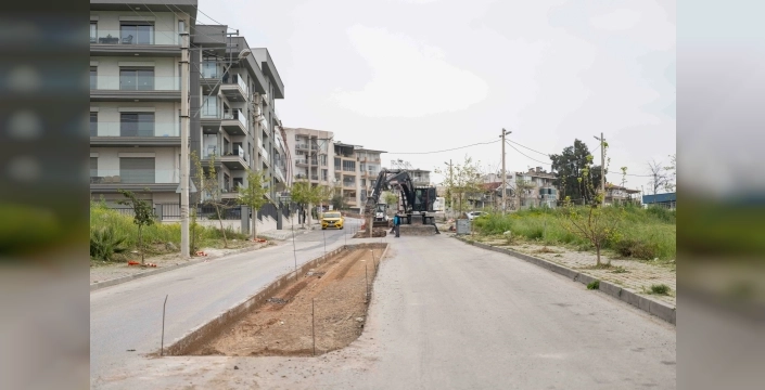 Bornova'da manzaralı yola estetik dokunuş: Düzensiz parklanmaya köklü çözüm