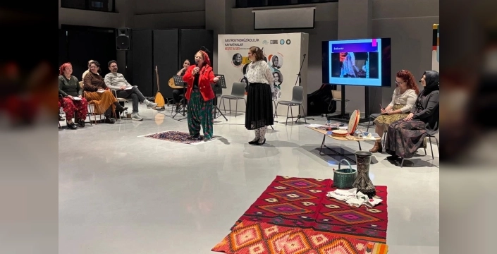 Bursa'da kadın emeği ve bahar ritüelleri bir araya geldi