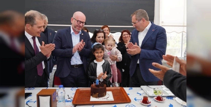 CHP Ayvalık'ta birlik ve beraberlik rüzgarı esti: Aile kahvaltısında buluştular