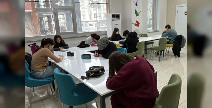 Çınar Akademi'nin mahalle etütleri, LGS'ye hazırlanan öğrencilere güç katıyor