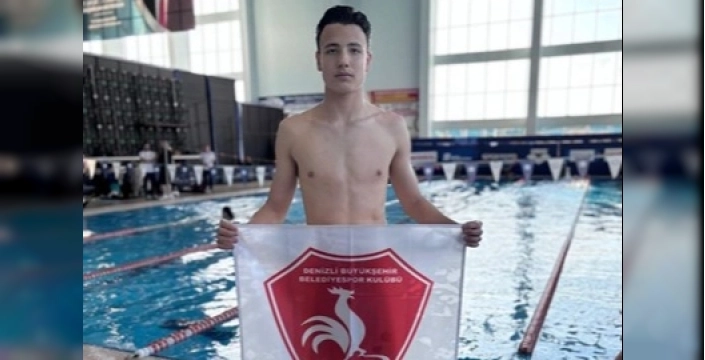 Denizli Büyükşehir'in yüzücüsü Mehmet Sarhanlı, 4 kez Türkiye şampiyonu oldu