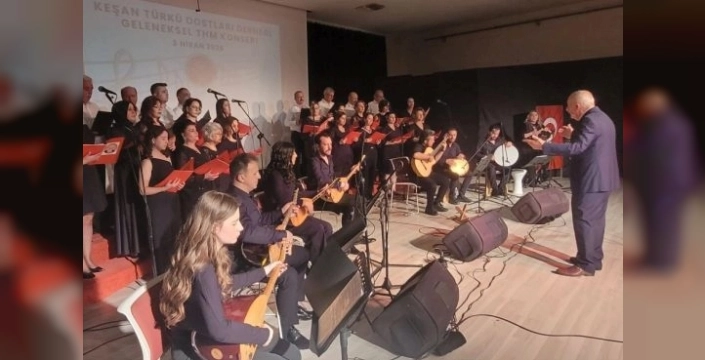 Edirne'de türkü dostları konseri büyük ilgi topladı