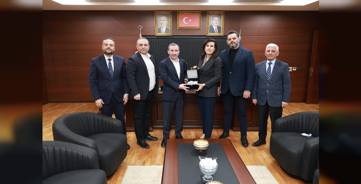 Eloge Ödülü Sultanbeyli Belediye Başkanı Ali Tombaş’a takdim edildi