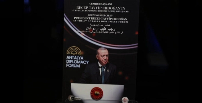 Erdoğan'ın ADF konuşması şimdi 3 dilde kitap oldu
