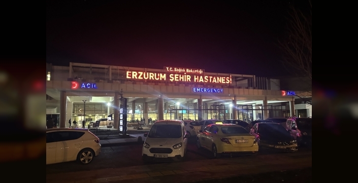 Erzurum'da bisikletli çocuğa otomobil çarptı: Ağır yaralı