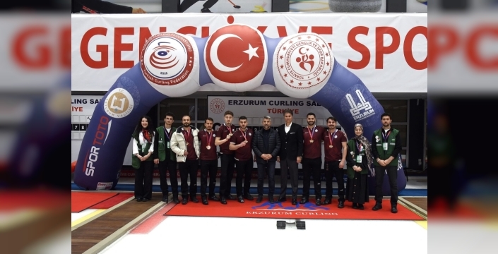 Erzurum'da Yeşilay Curling Süper Lig müsabakaları tamamlandı