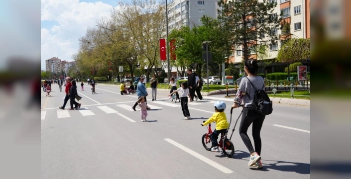 Eskişehir'de sokaklar müziğe ve ekonomiye doydu: 2026 Eskişehir Yılı etkinlikleri coşkuyla kutlandı