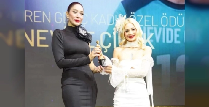 Futbolcu kimliğiyle de tanınan Nevide Çiçek'e ilham ödülü