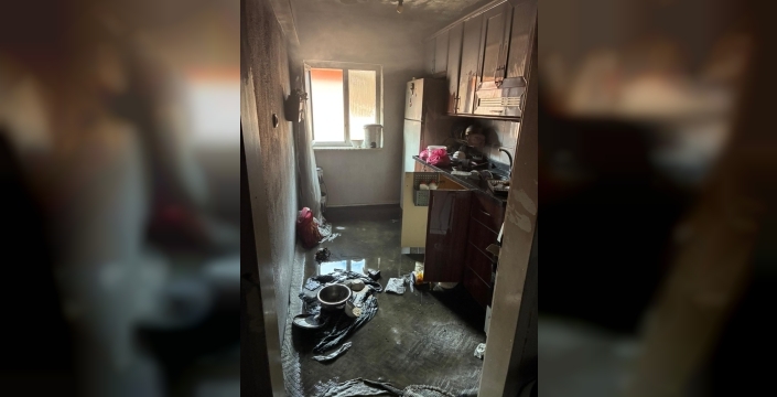 Hizan'da evde çıkan yangın, evi kullanılamaz hale getirdi