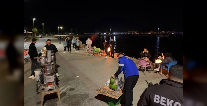 İnciraltı sahili fahiş fiyatlı seyyar satıcılara geçit vermiyor