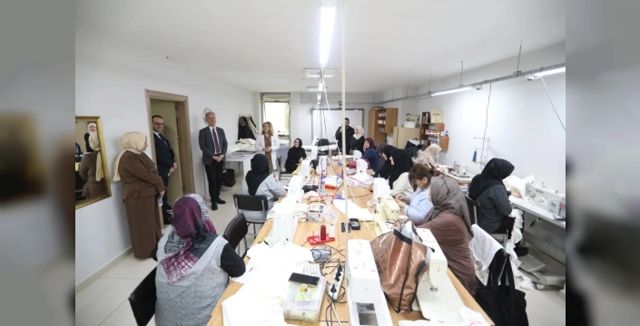 İnegöl'de Başkan Taban, İNESMEK kursiyerlerini ziyaret etti