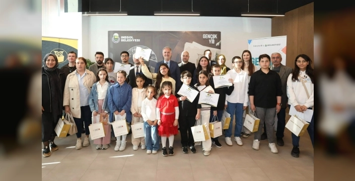 İnegöl'de nöbetçi kitaphanelerin en’leri ödüllendirildi