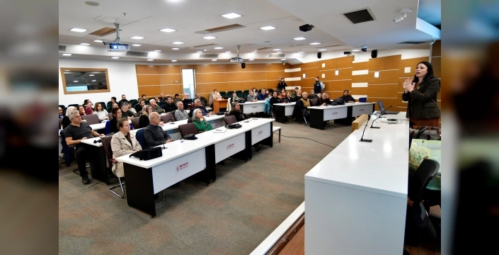 İzmir Bornova'da tarım eğitimiyle toprağın geleceği tartışıldı