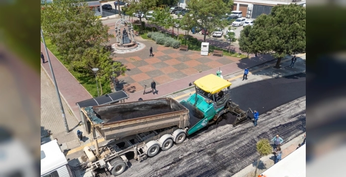İzmir'de Girne Bulvarı yenileniyor: Ekipler gece gündüz çalışıyor