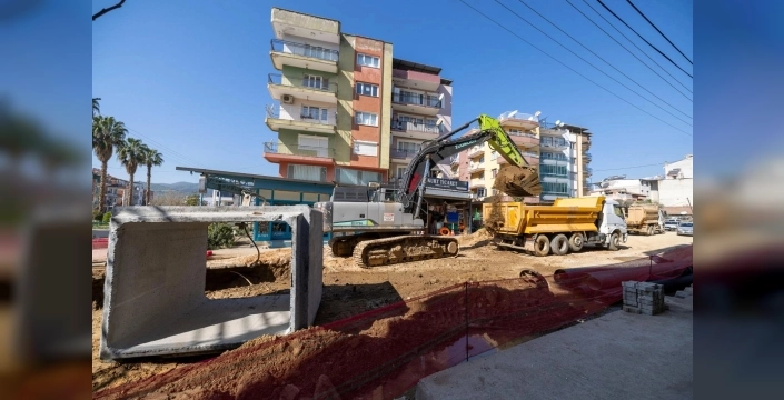 İzmir Kiraz'da 100 milyon liralık altyapı yatırımı başlatıldı