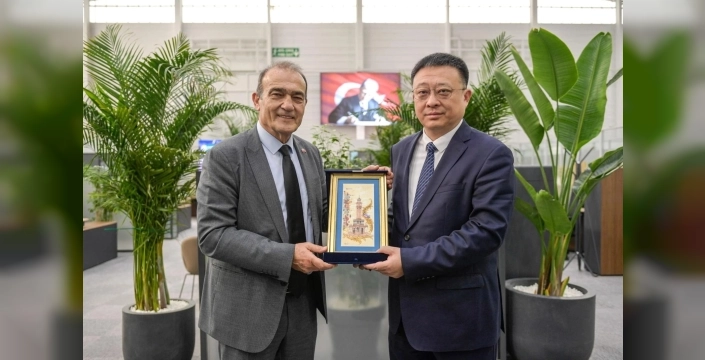 İzmir ve Qingdao, iş birliği için masaya oturdu