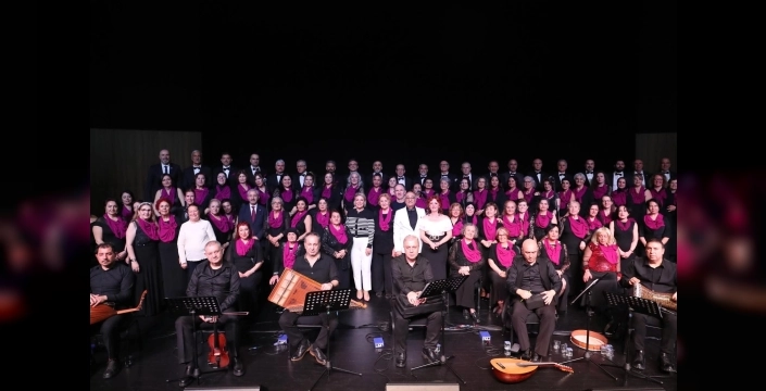 İzmit'te Türk Sanat Müziği konseri büyük ilgi gördü