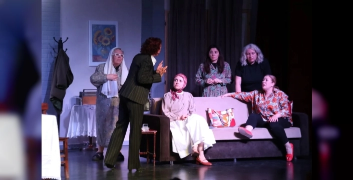 Kadın sığınağının dram dolu öyküsü, sezon finalinde alkışlarla kapandı