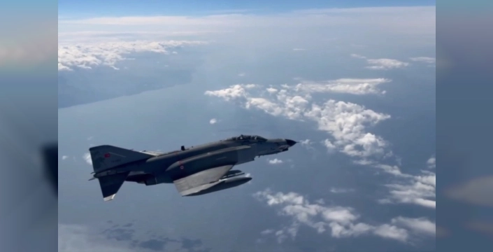 Karadeniz'de F-4E/2020 savaş uçakları eğitim uçuşu yaptı