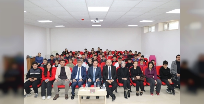 Kaymakam Atalık, öğrencilere mülki idare amirliği yolunu anlattı