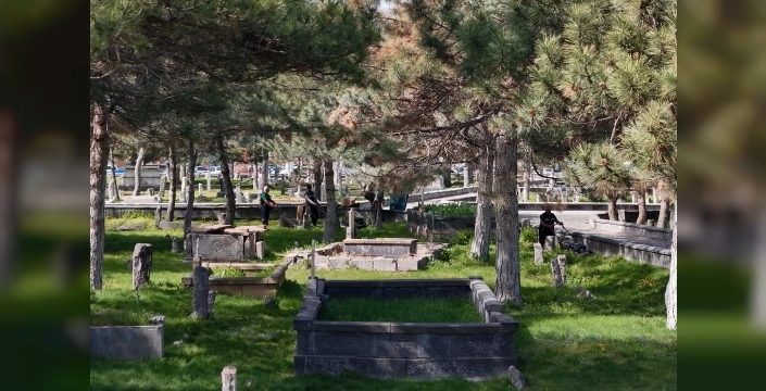 Kayseri'de yeşillikler içinde nefes alan şehir: Parklar ve refüjler yenileniyor