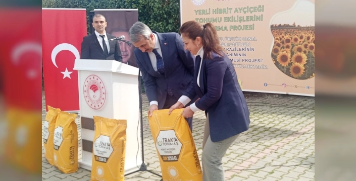 Keşan'da çiftçilere yerli hibrit ayçiçeği tohumu müjdesi