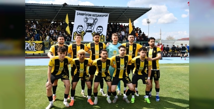 Keşanspor şampiyonluk kupasını kaldırdı, Bölgesel Amatör Lig'e yükseldi!