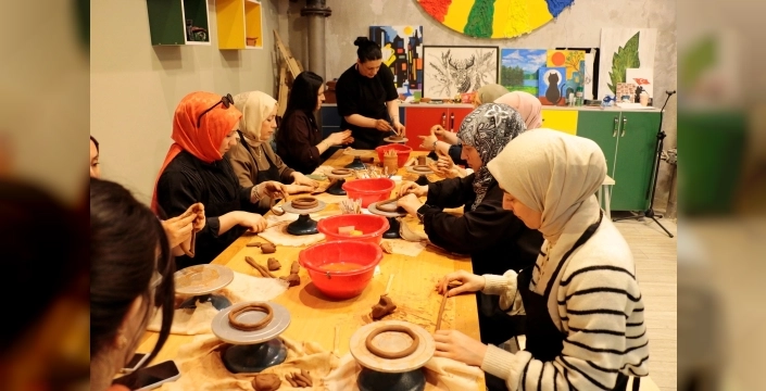 Kocaeli'de çamurdan sanata dönüşüm eğitimleri başlıyor