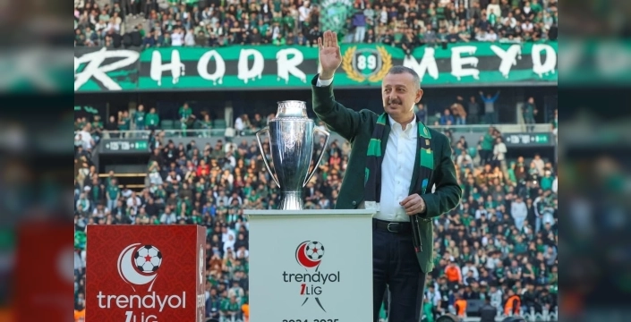 Kocaelispor'un 60. yılında başkan Büyükakın'dan coşkulu mesaj: 'Yeni şampiyonluklara taşıma vakti
