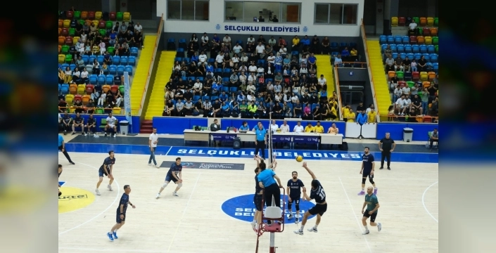 Konya'da ilçeler arası voleybol turnuvası heyecanı başladı