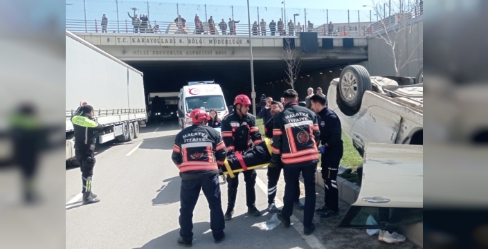 Malatya'da iki otomobil çarpıştı: 2 yaralı