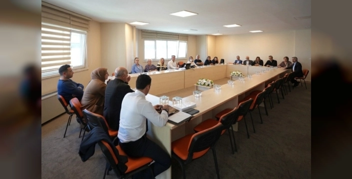 Maltepe'de muhtarlar ve belediye yetkilileri buluştu