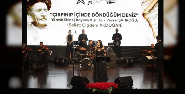 Mersin'de Âşık Veysel'e duygu dolu gece: Torunu da sahnedeydi