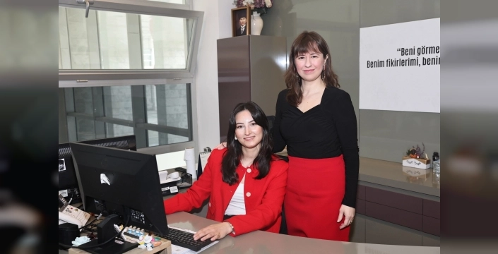 Nilüfer Belediyesi'nden otizme dev kırmızı destek: Farkındalık için personel kırmızı giydi