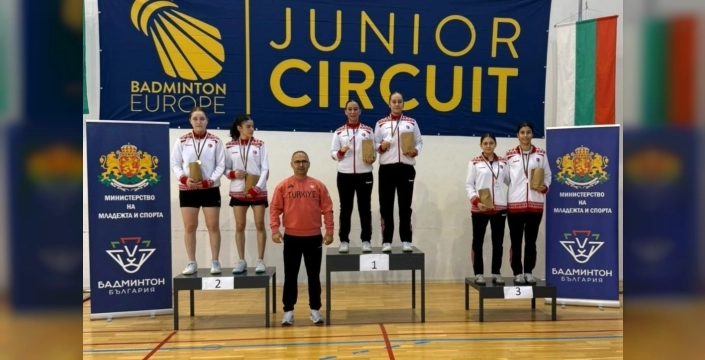 Osmangazili badmintoncular, Bulgaristan'da çifte madalya kazandı