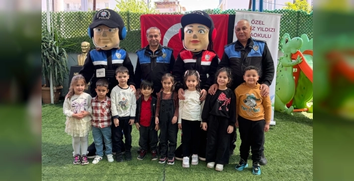 Poli robot miniklere hem eğitti hem de öğretti: Güvenlik dersi!