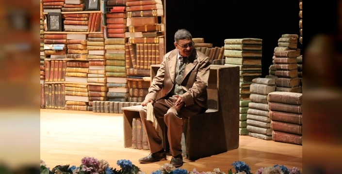 Sakarya'da 'Çehov Kabare' sahnelendi, tiyatroseverler akın etti!