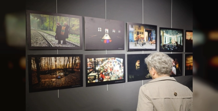 Sakarya'da 'Işığın Peşinde 25 Yıl': İhsan Korkut'un objektifinden zamansız kareler sanatseverlerle buluştu