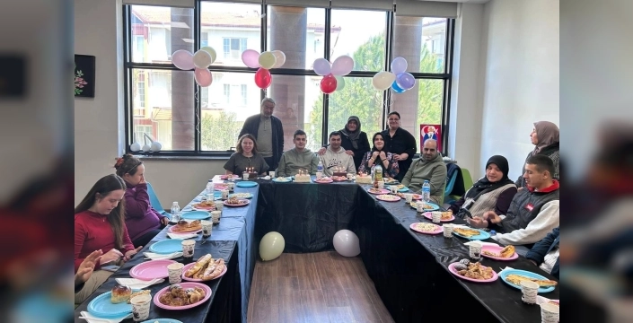 Sakarya'da özel bireyler için unutulmaz doğum günü kutlaması