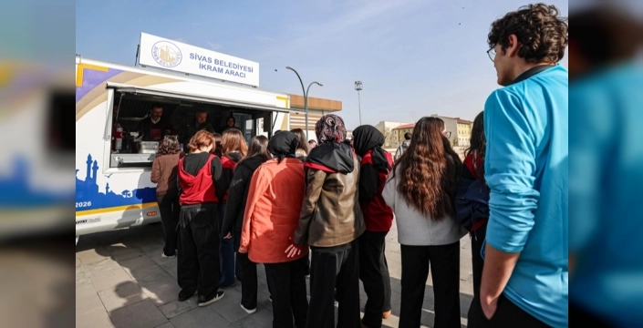 Sivas'tan öğrencilere sıcak ikram desteği
